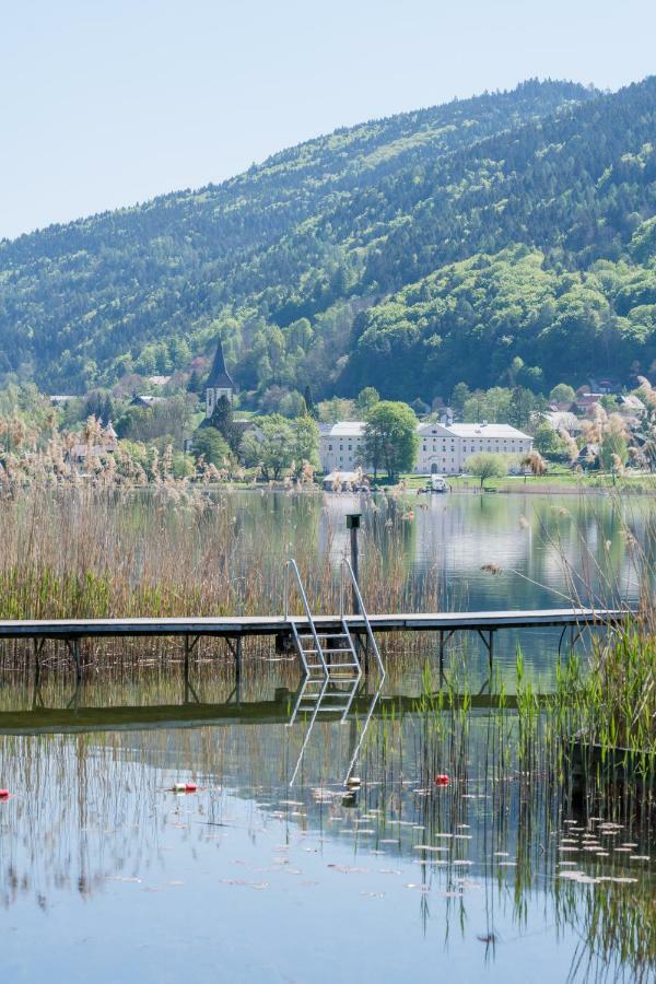 Mooki Beach Apartment Bodensdorf Bagian luar foto
